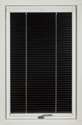 Persienn Intu nr 0049 Svart/black